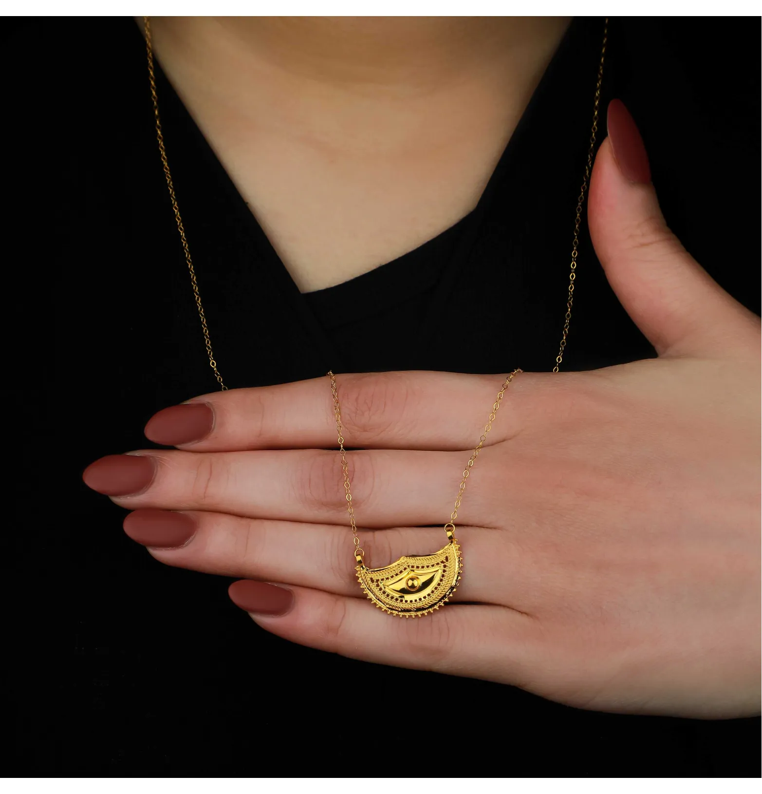 21-karat gold choker, made in Turkey