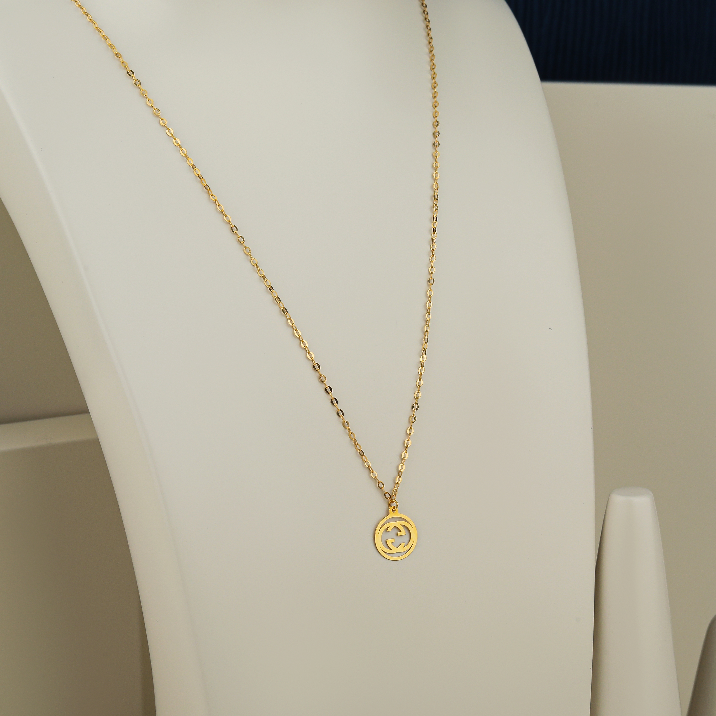 21-karat gold choker, made in Turkey