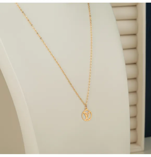 21-karat gold choker, made in Turkey
