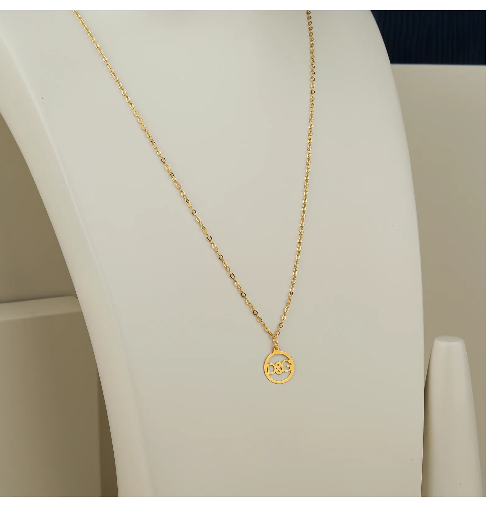 21-karat gold choker, made in Turkey