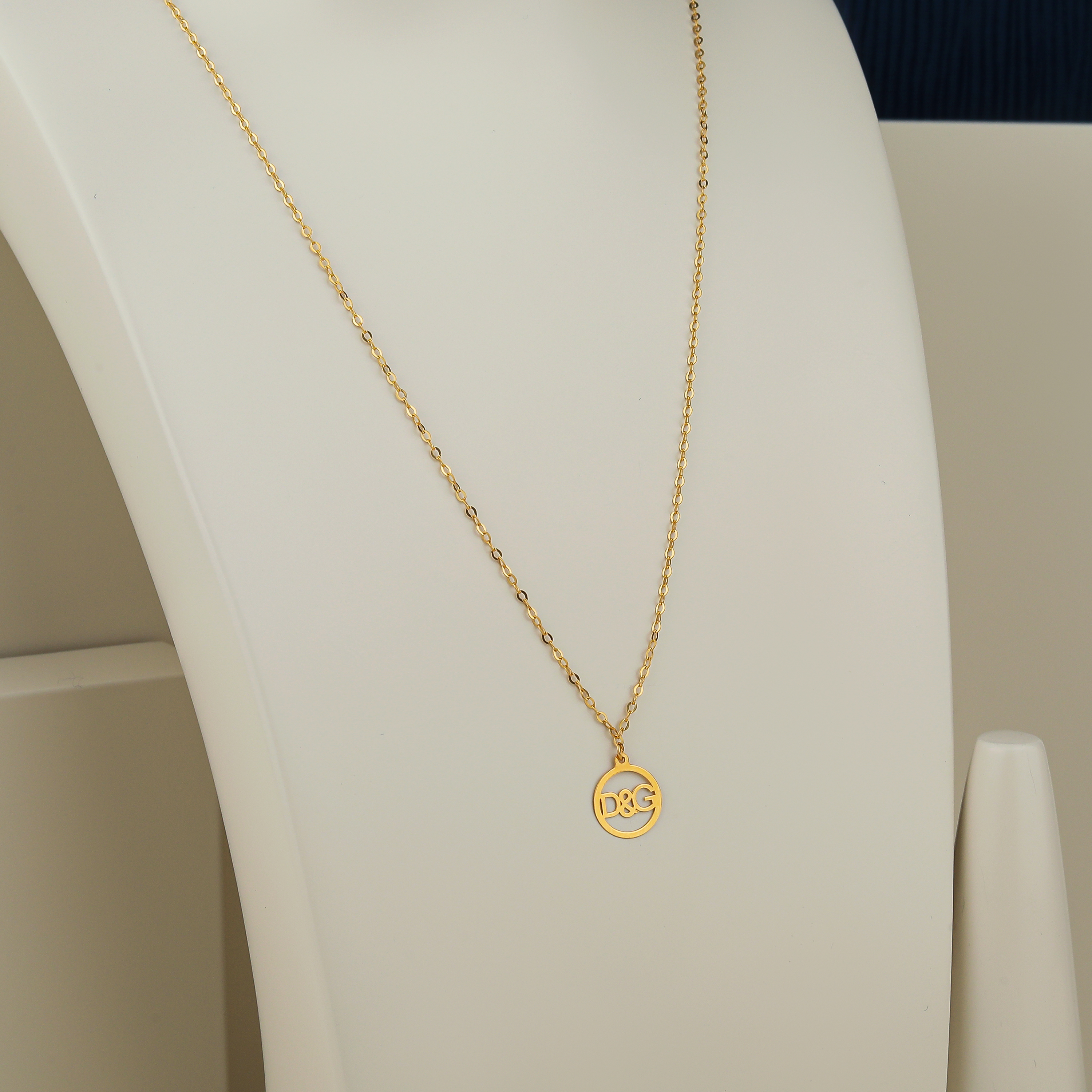 21-karat gold choker, made in Turkey