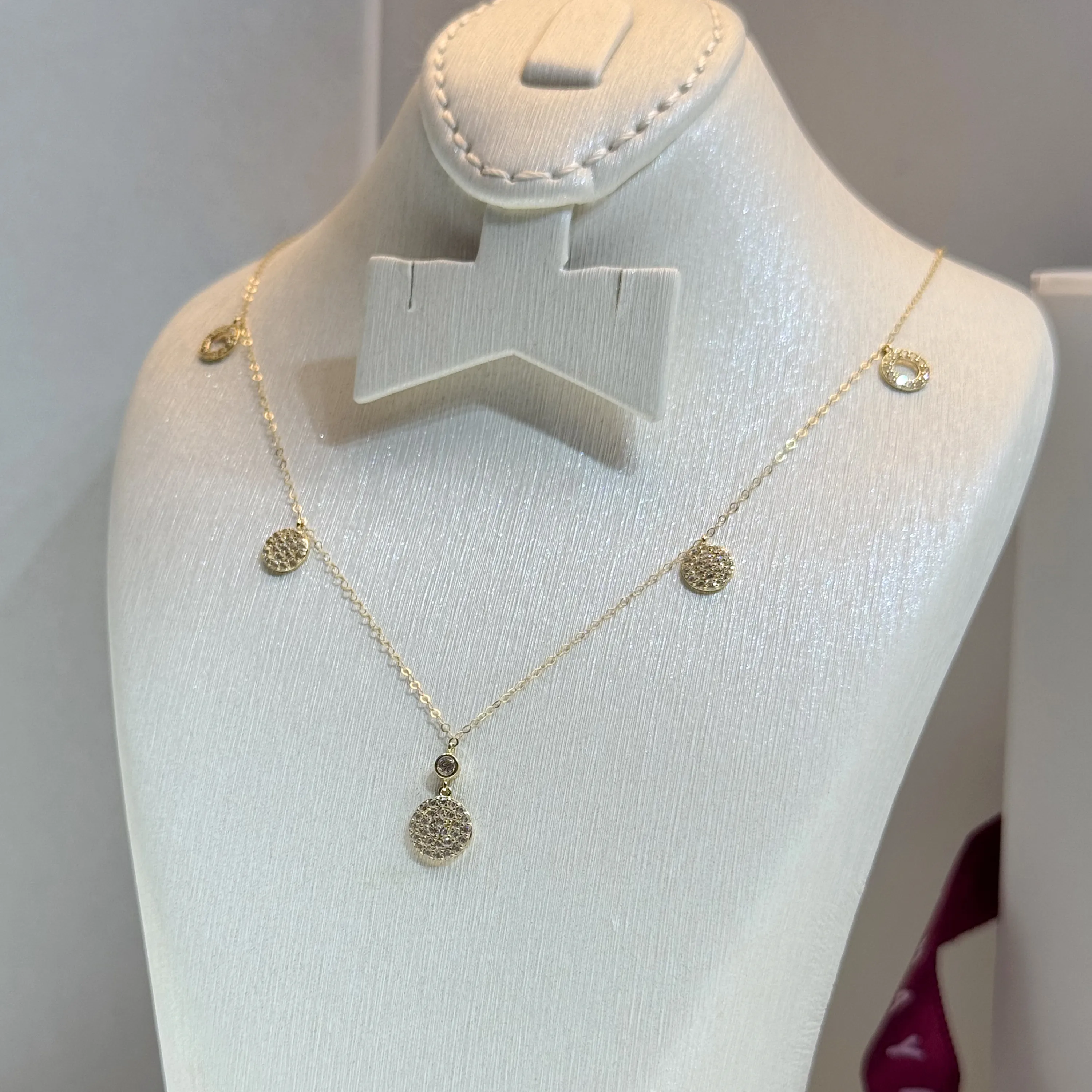 18 karat gold choker, made in Turkey