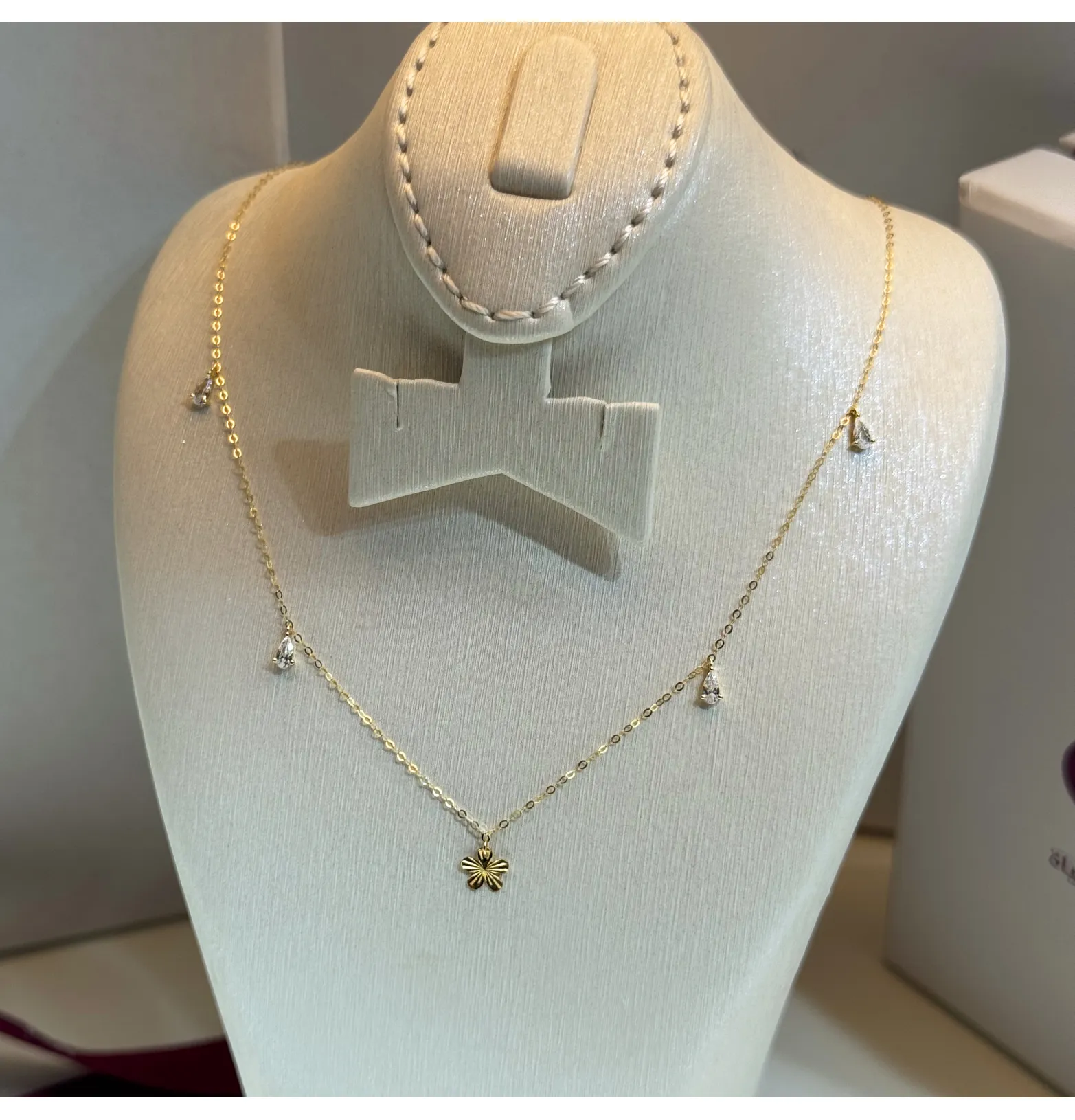 18 karat gold choker, made in Turkey