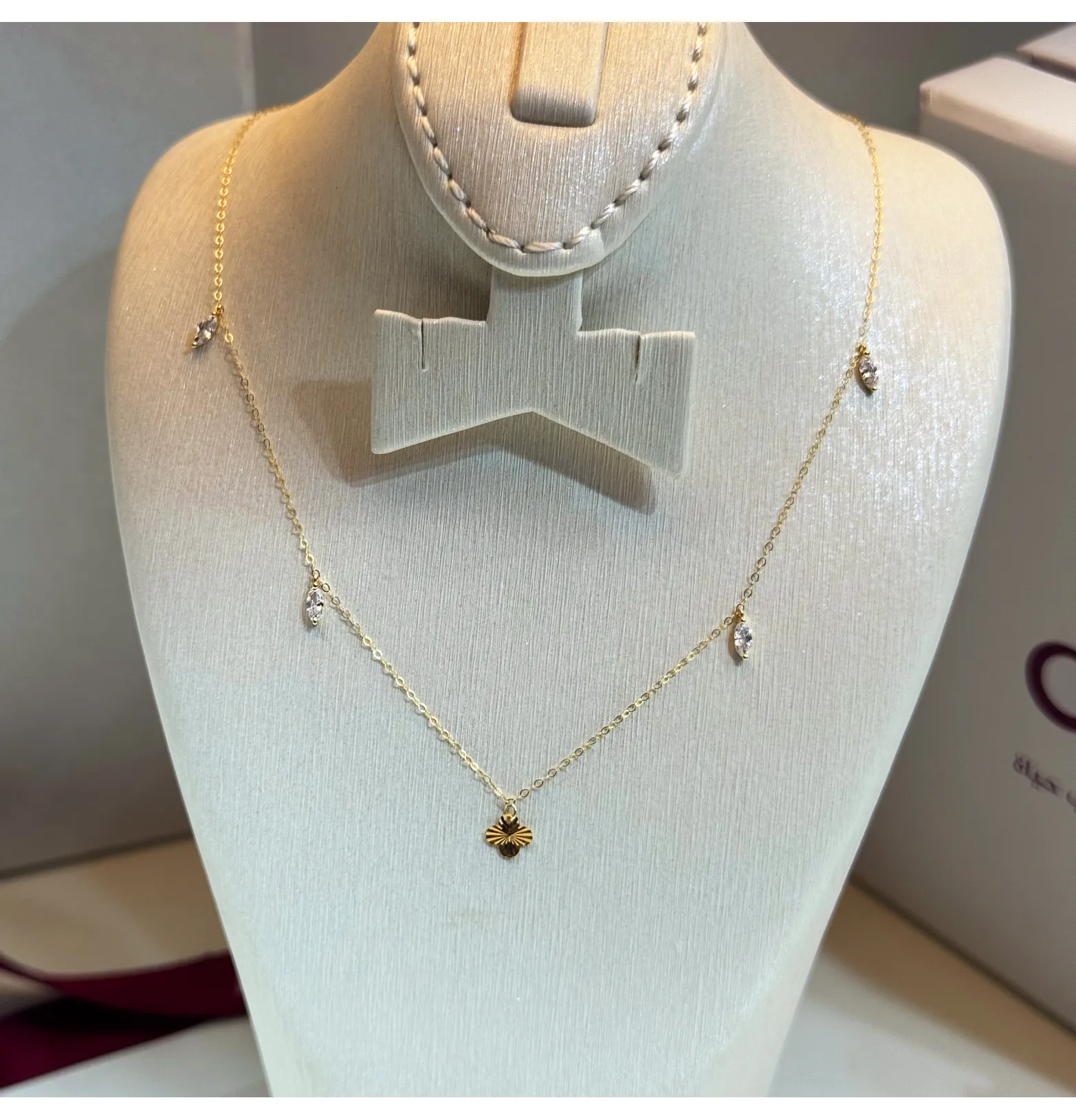 18 karat gold choker, made in Turkey