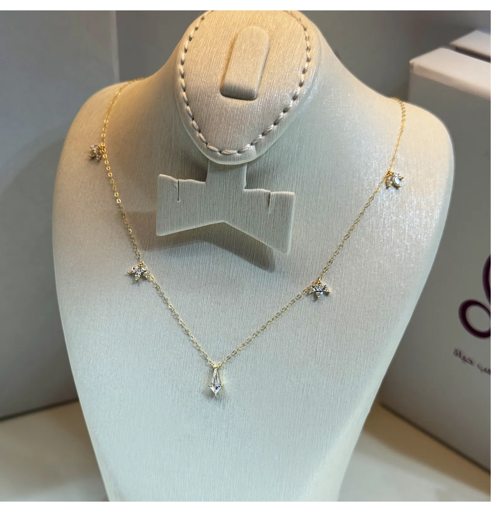 18 karat gold choker, made in Turkey
