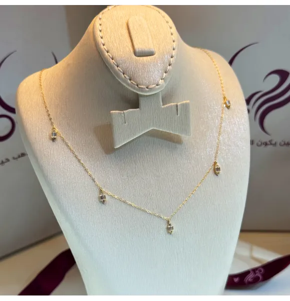 18 karat gold choker, made in Turkey - (H-1093) 18 karat gold choker, made in Turkey - (H-1093)