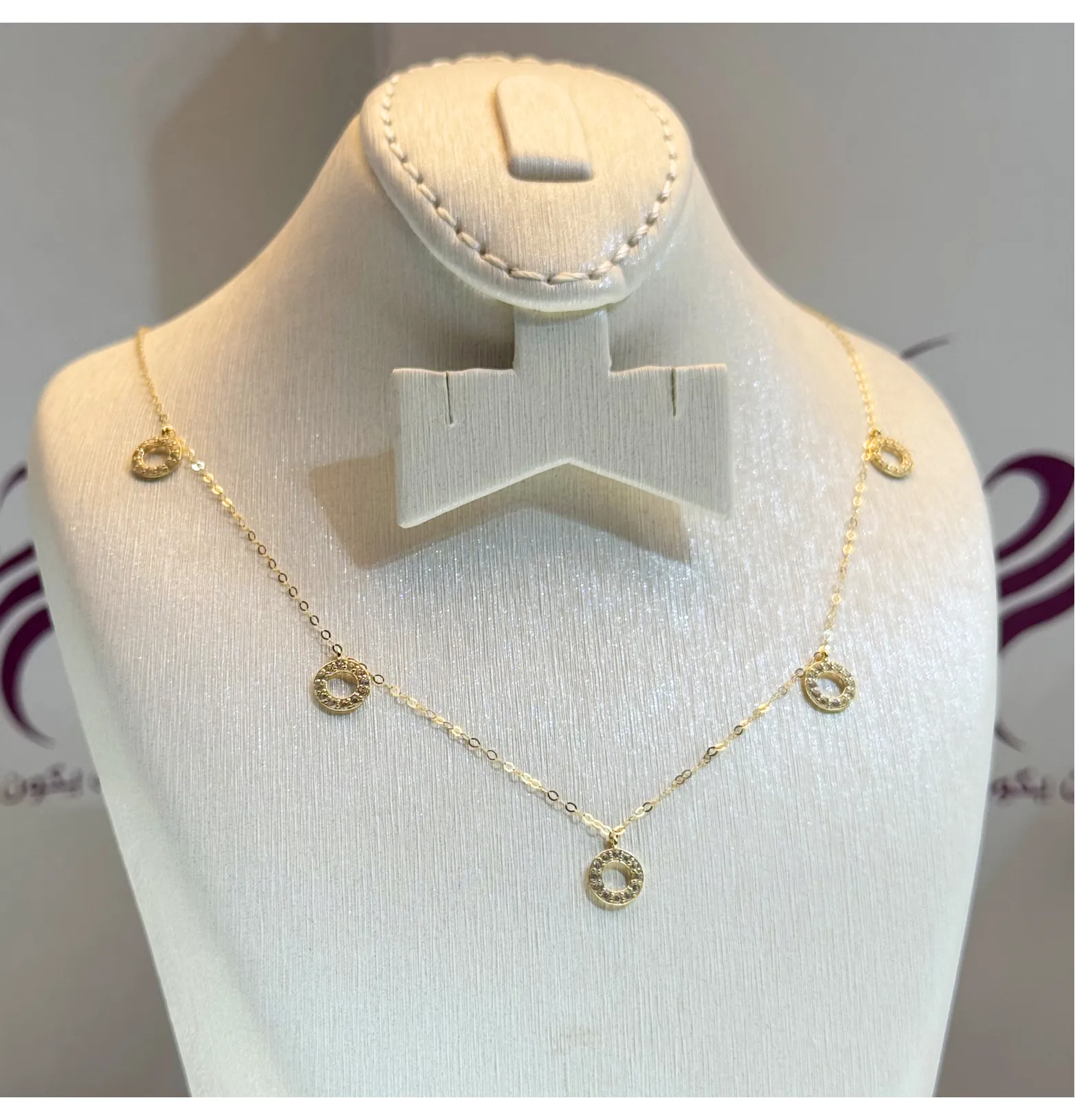 18 karat gold choker, made in Turkey
