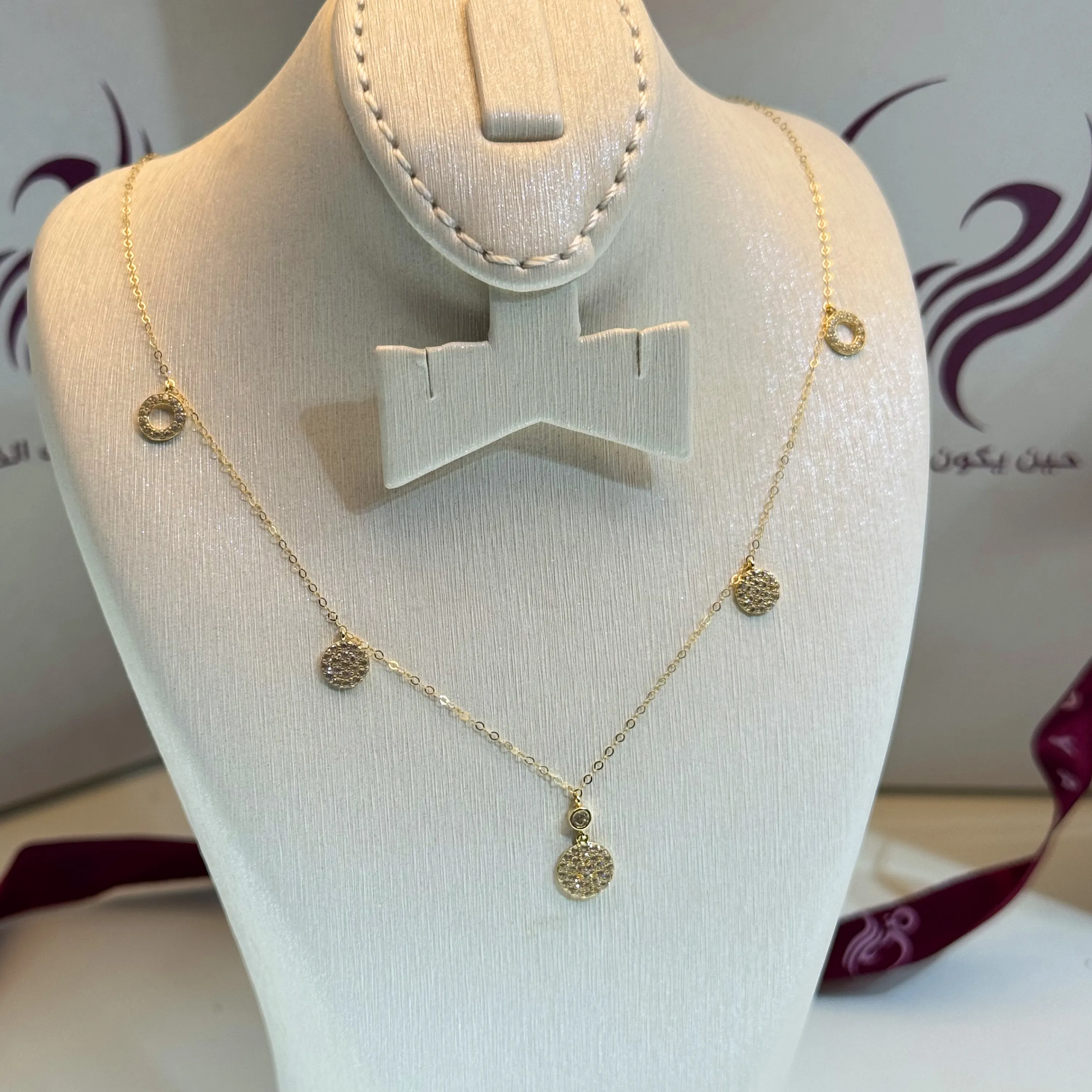 18 karat gold choker, made in Turkey