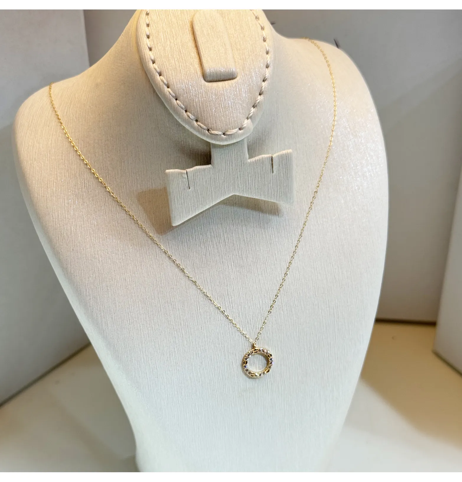 18 karat gold choker, made in Turkey