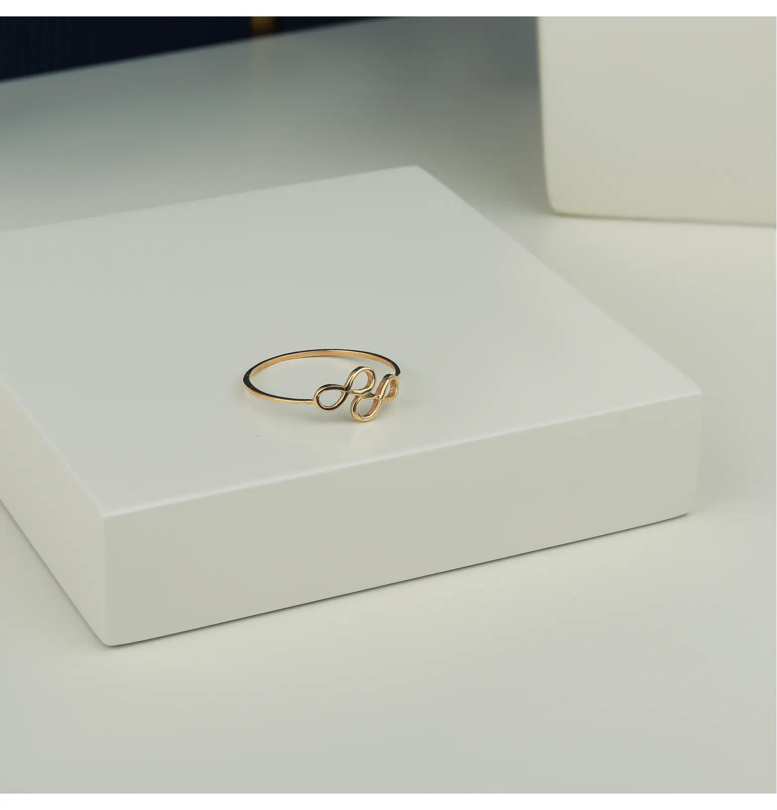 18 karat gold ring, Turkish made