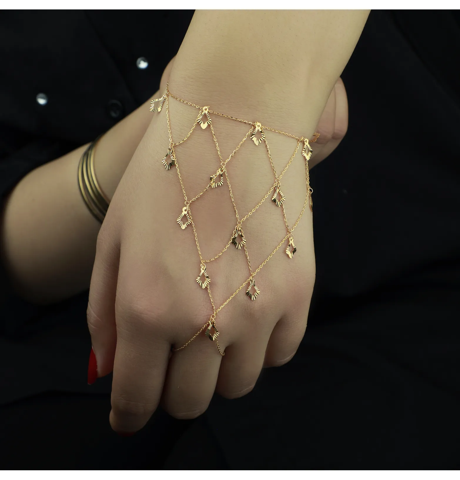 21-karat gold hand, Turkish made