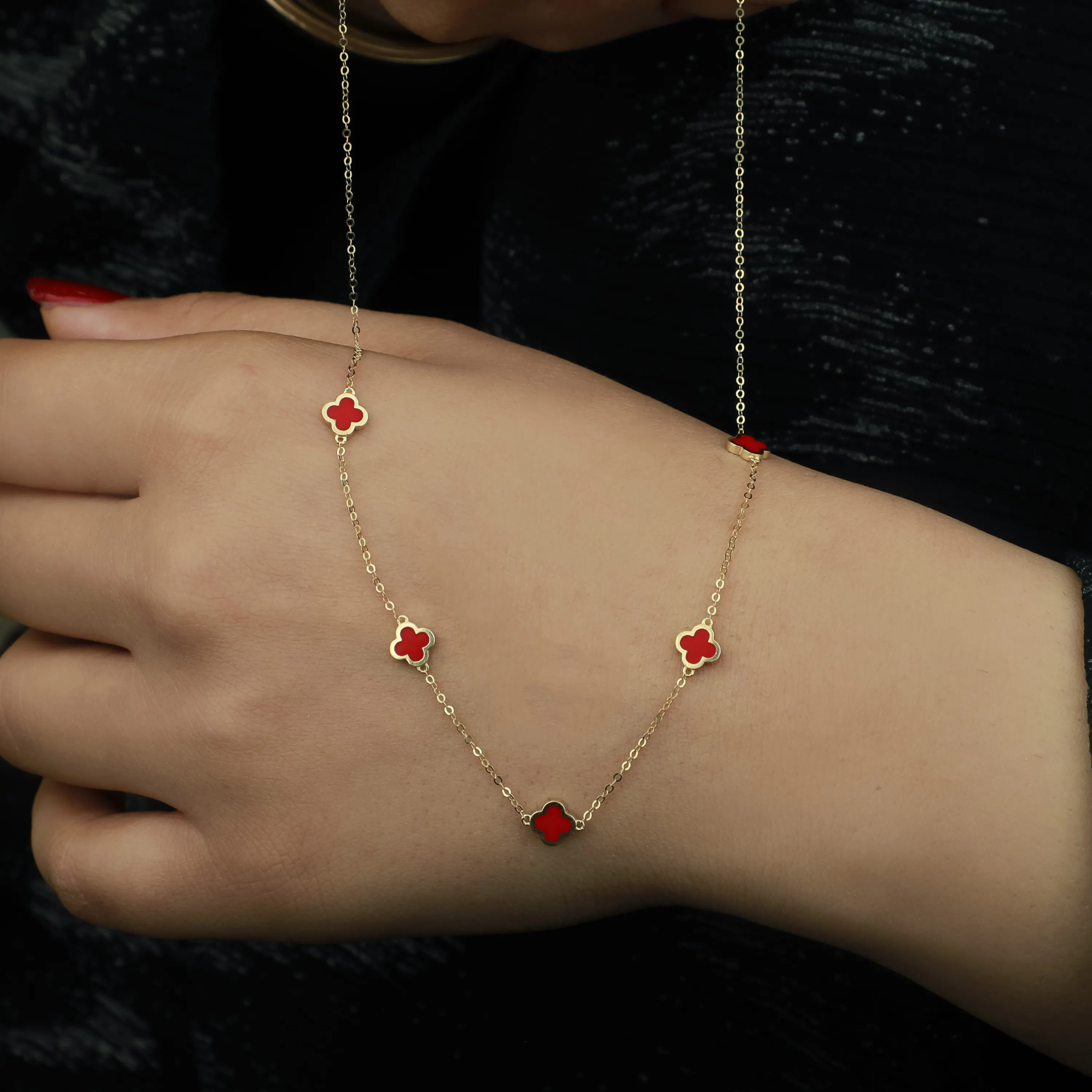 Van Cleef & Arpels 18k gold choker, made in Turkey