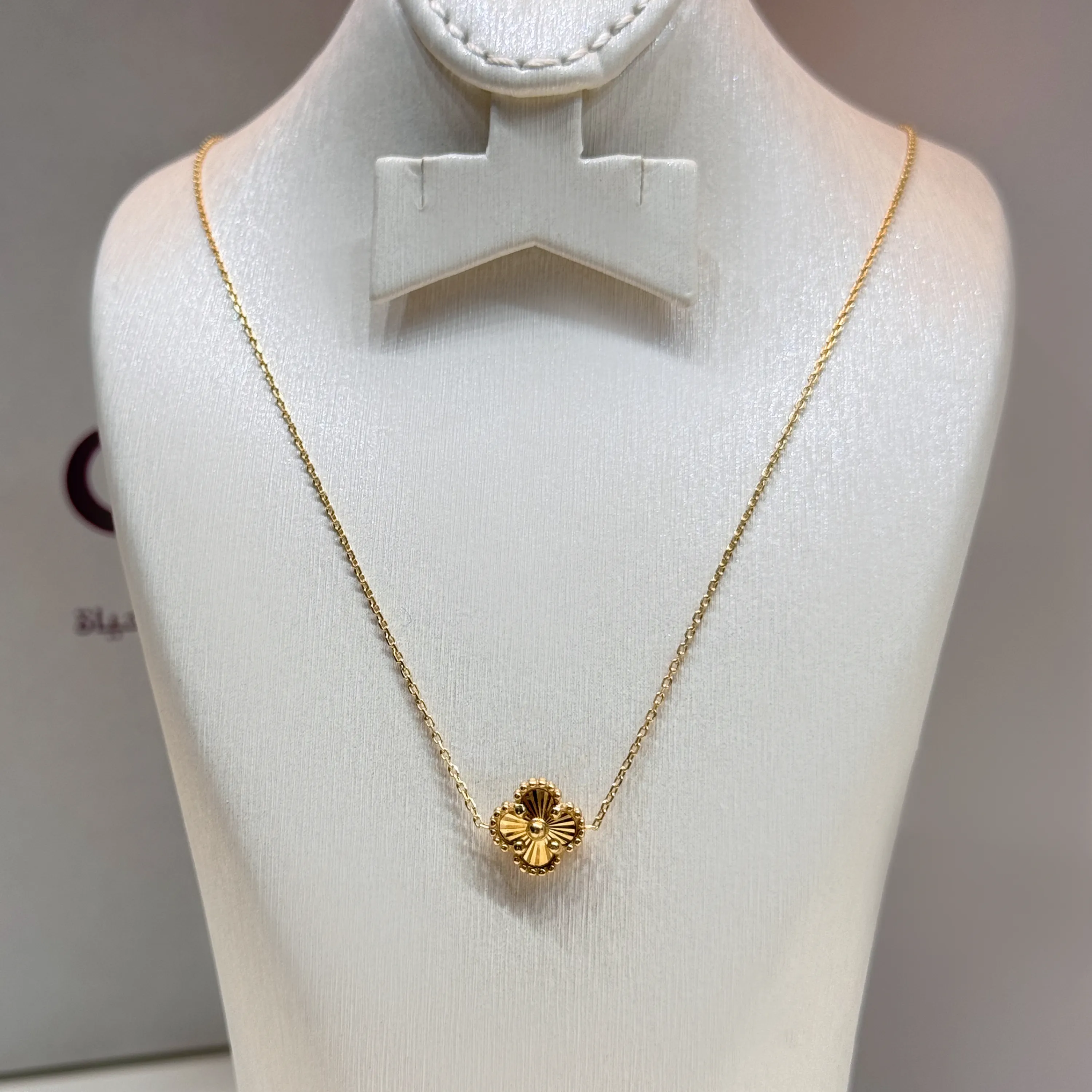 18-karat gold choker, Turkish made