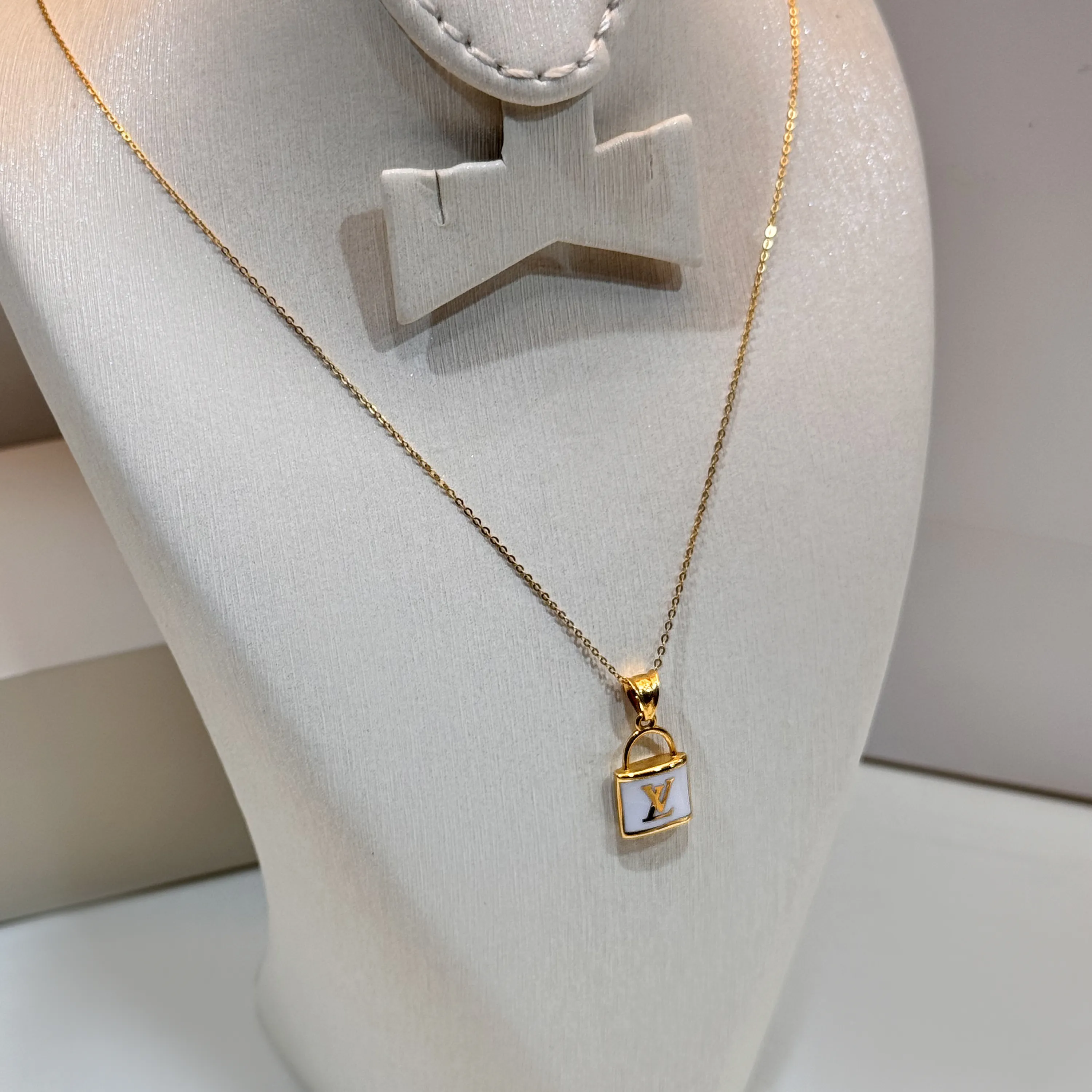 21-karat gold choker, Turkish made