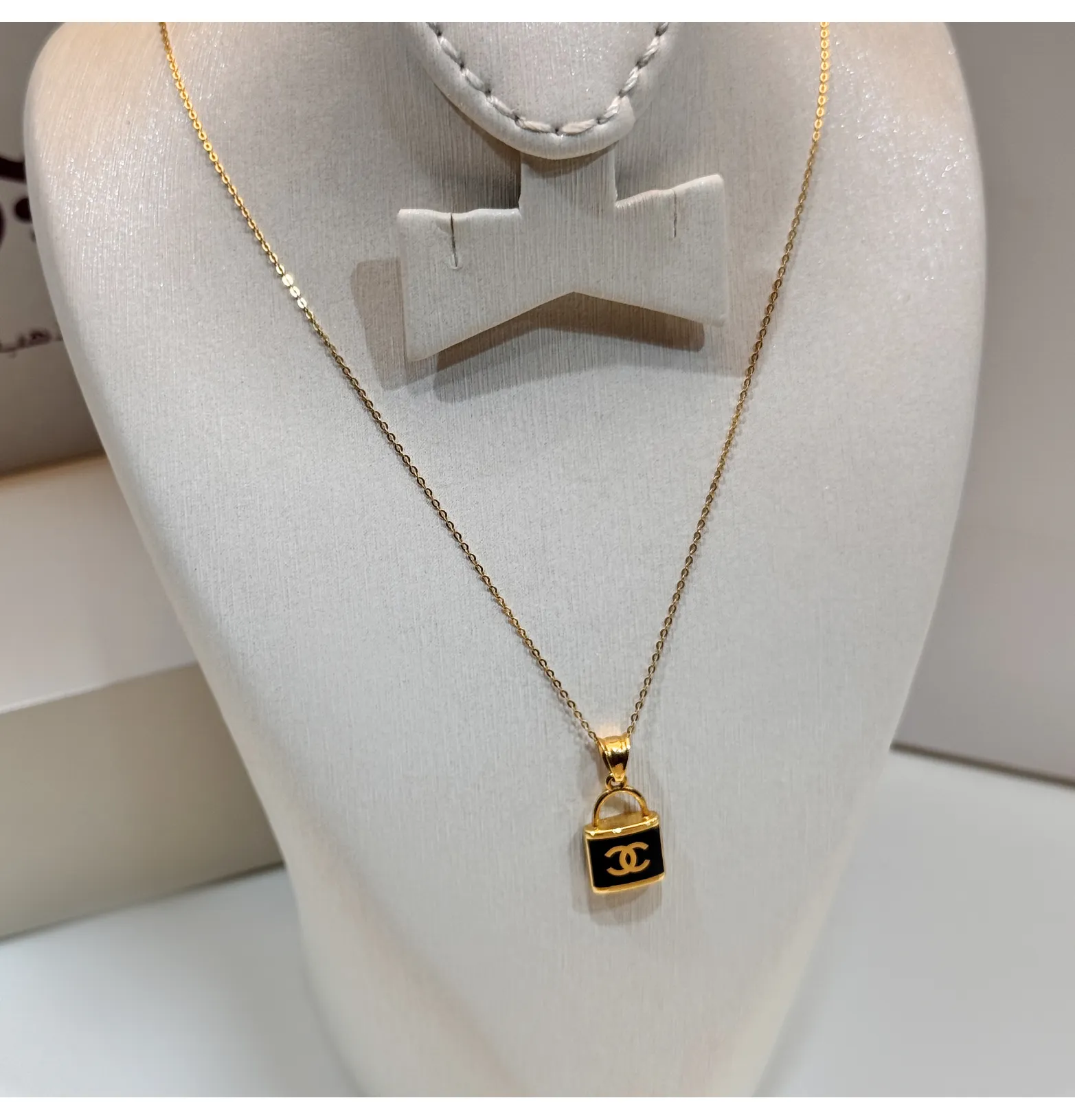 21-karat gold choker, Turkish made