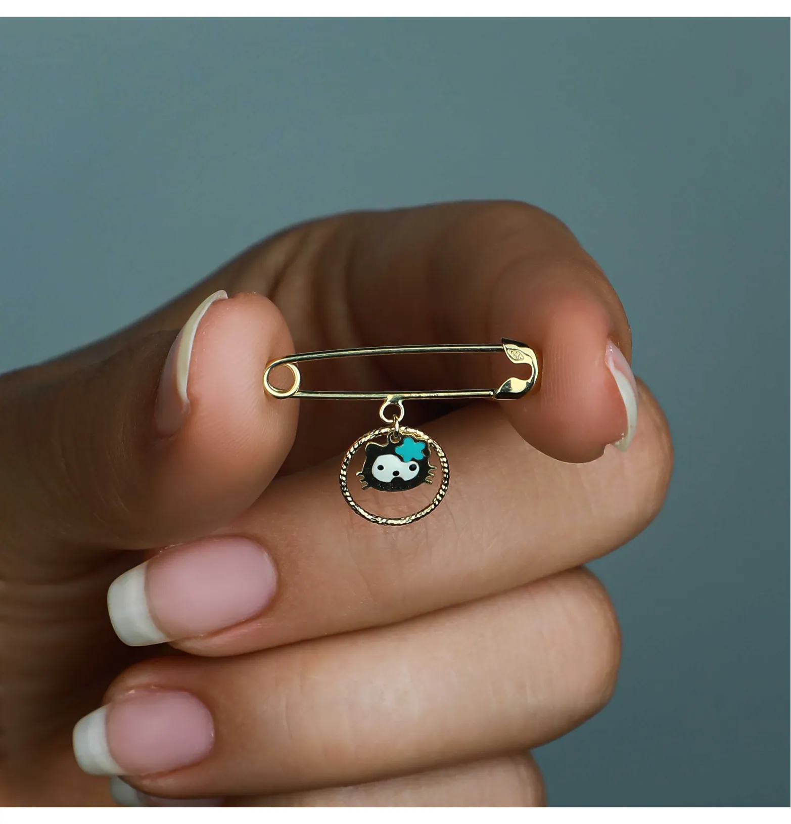 18 karat gold brooch, Turkish made