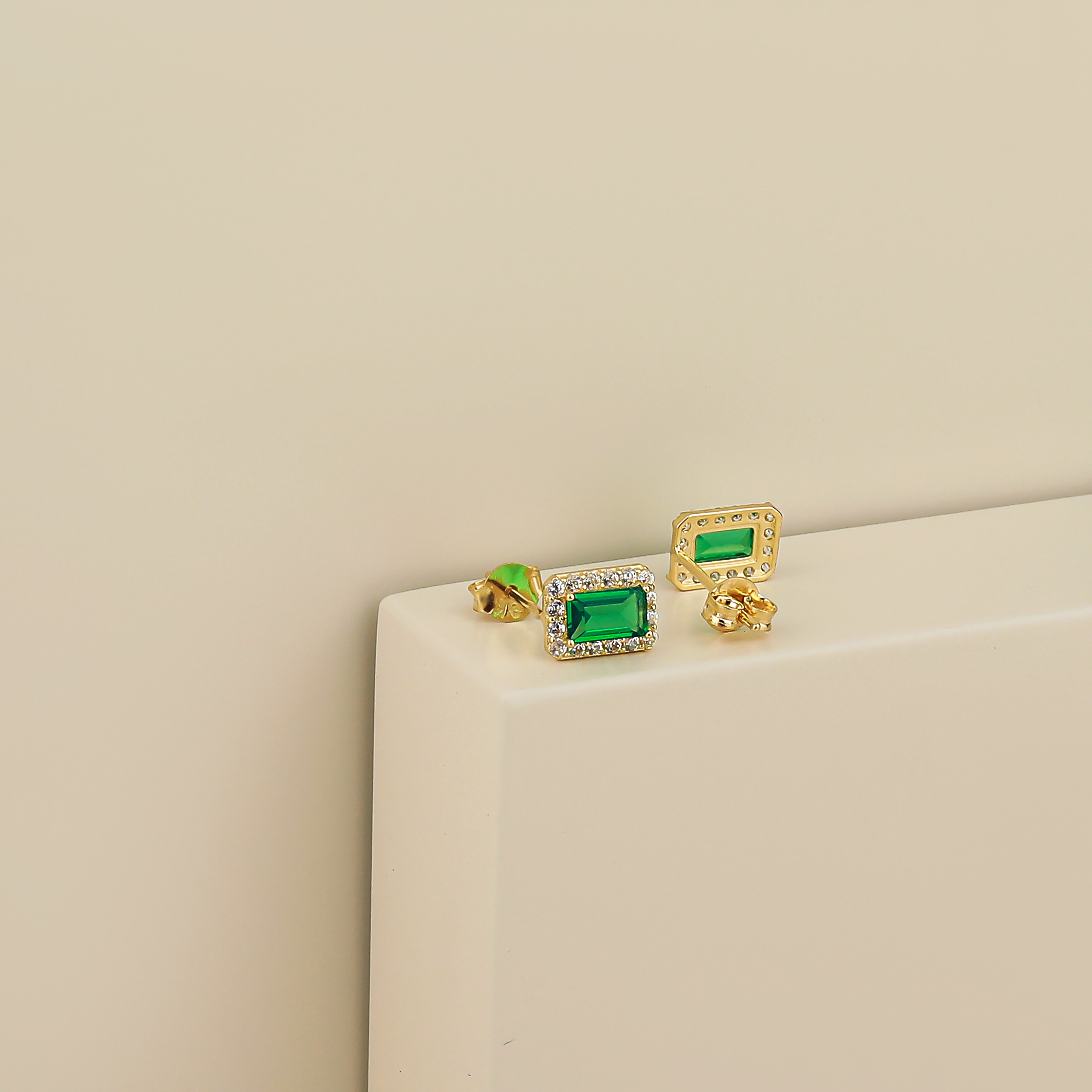 18 karat gold net ring, made in Turkey