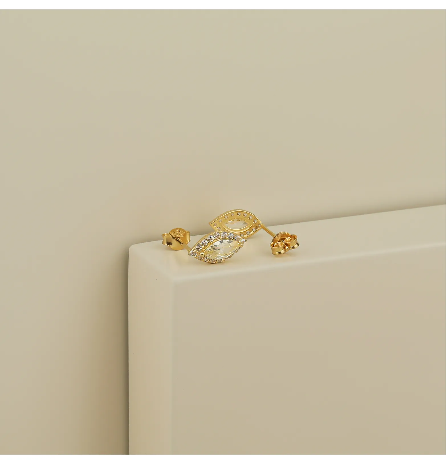 18 karat gold net ring, made in Turkey