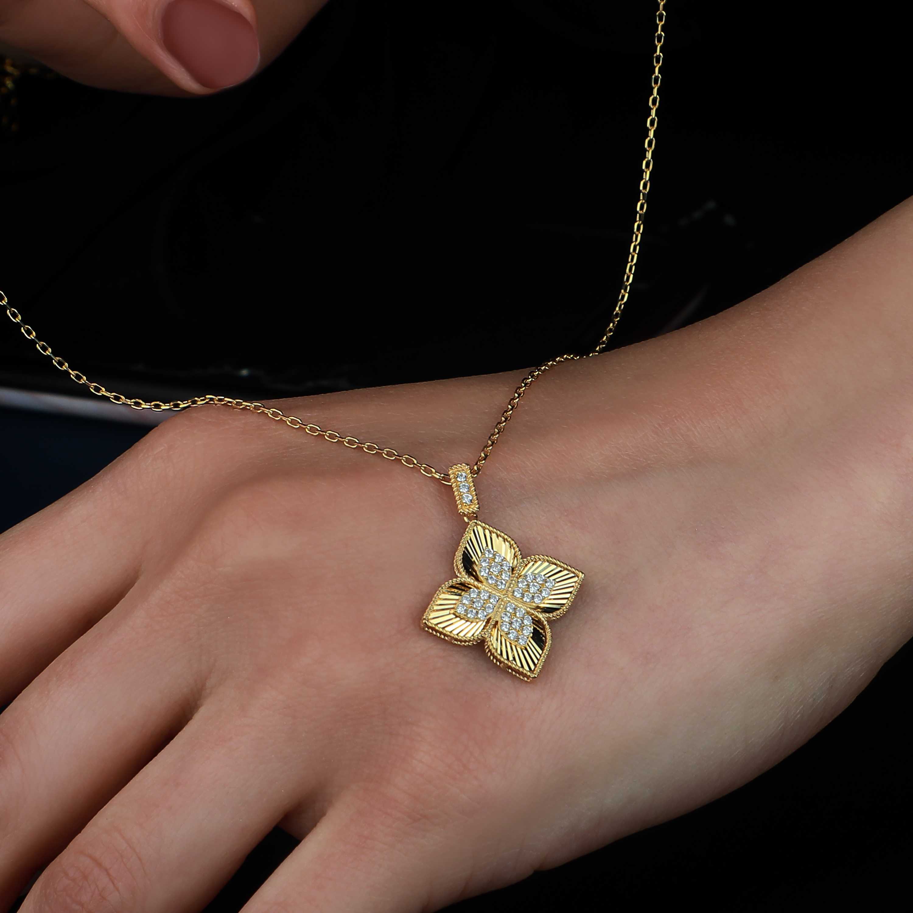 18 karat gold choker, made in Turkey