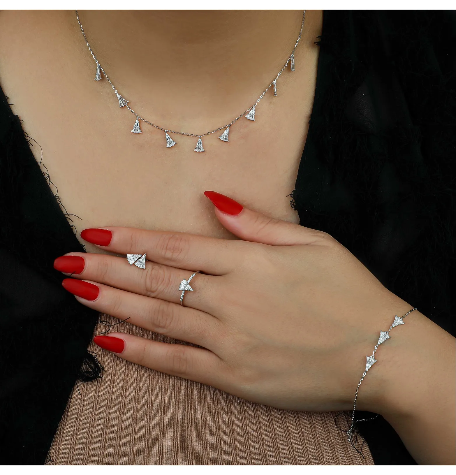 18 karat white gold set, made in Turkey