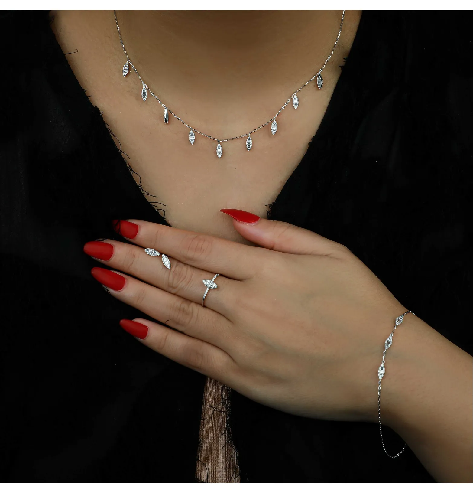 18 karat white gold set, made in Turkey
