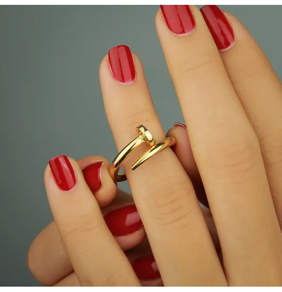 18 karat nail ring, made in Turkey