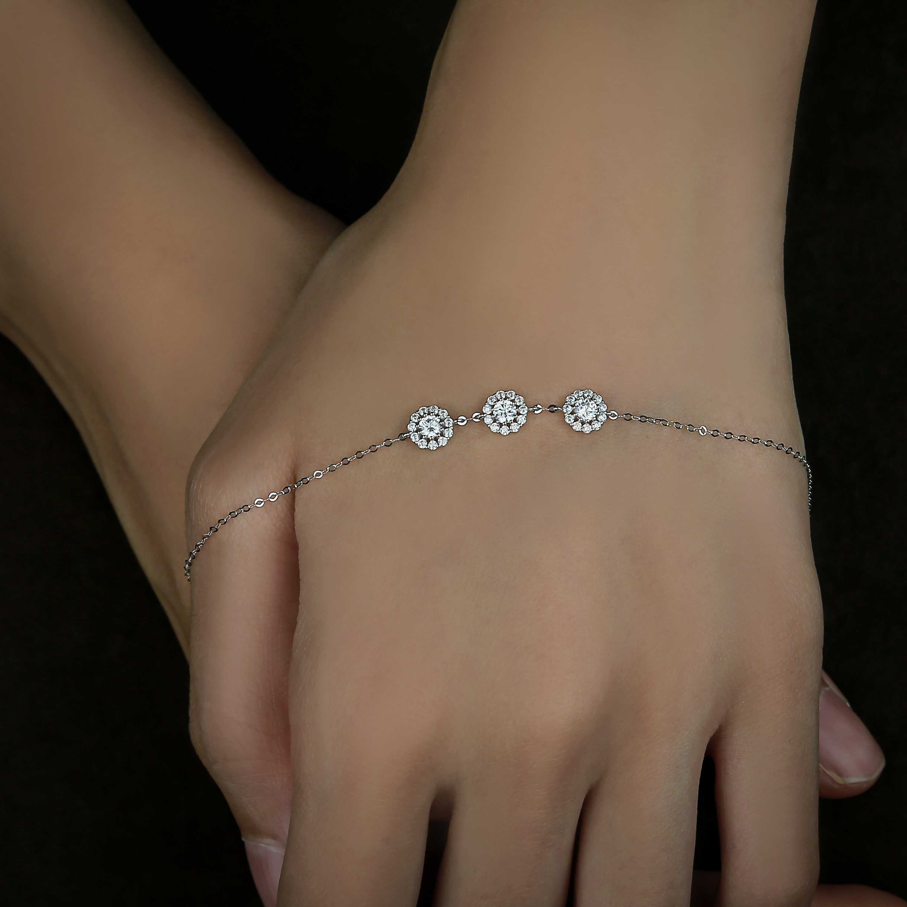 18 karat white gold bracelet, made in Turkey 18 karat white gold bracelet, made in Turkey