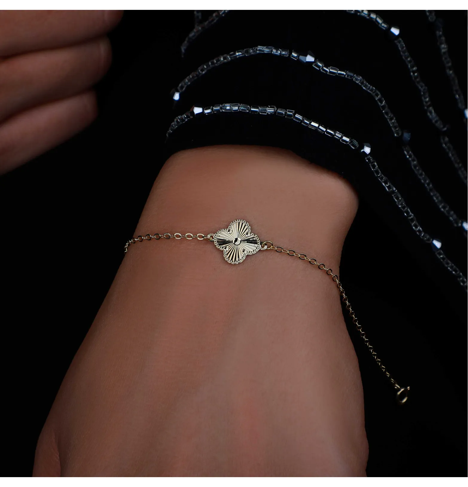 Van Cleef bracelet, 18-karat gold, made in Turkey