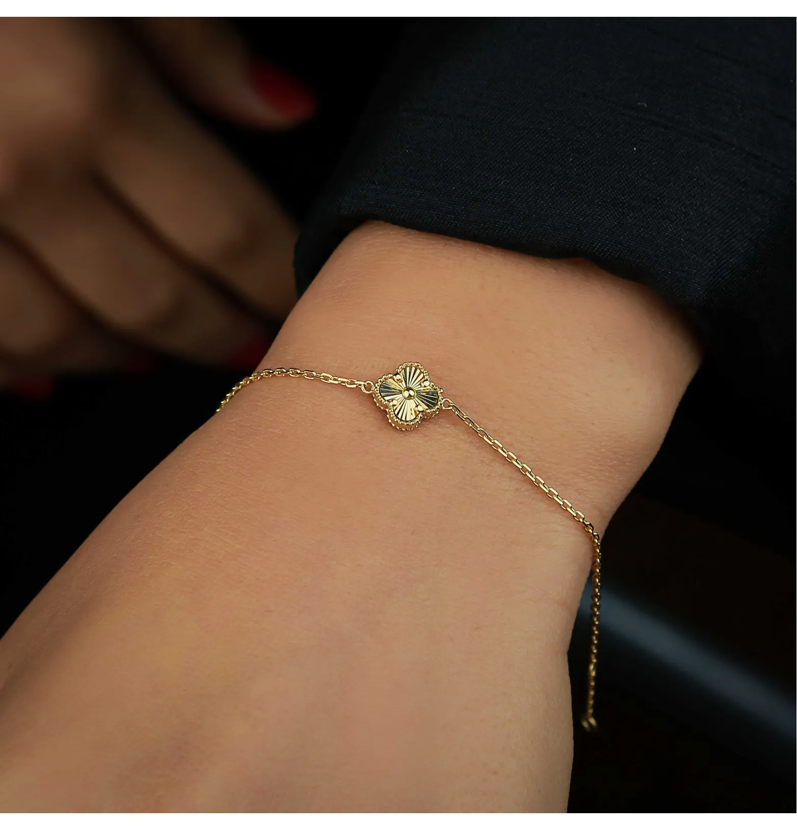 Van Cleef bracelet, 18-karat gold, made in Turkey