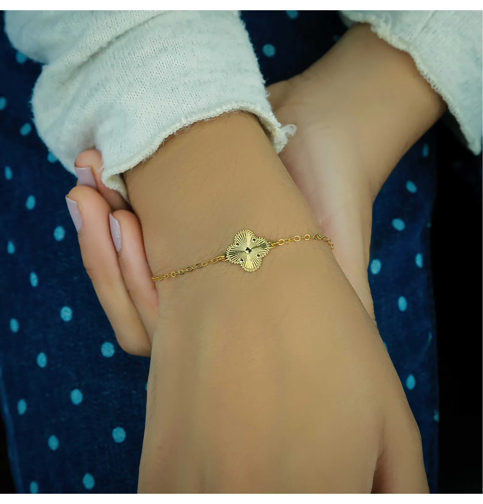 Van Cleef bracelet for children, 21-karat gold, made in Turkey