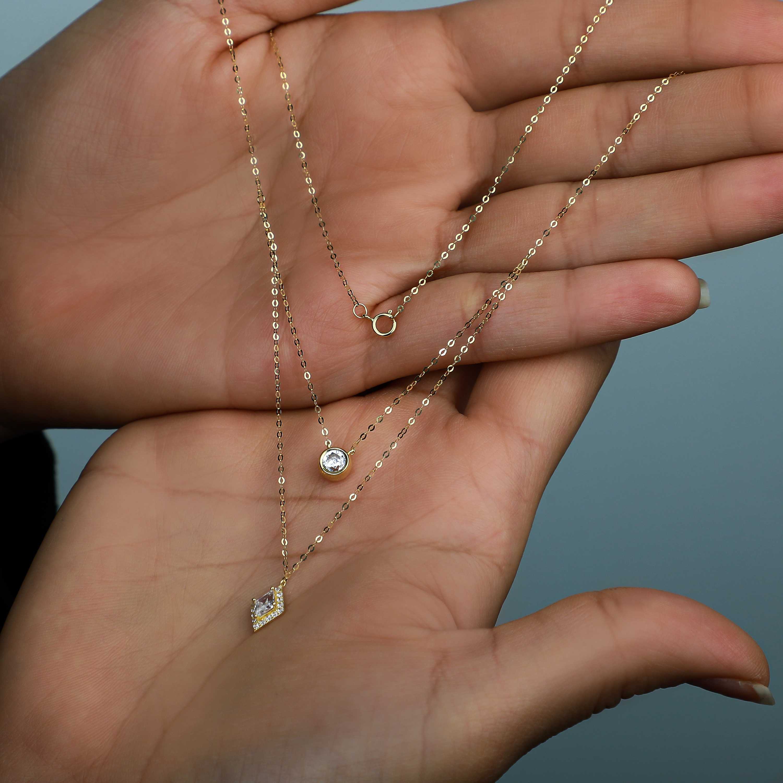 18 karat gold choker, made in Turkey