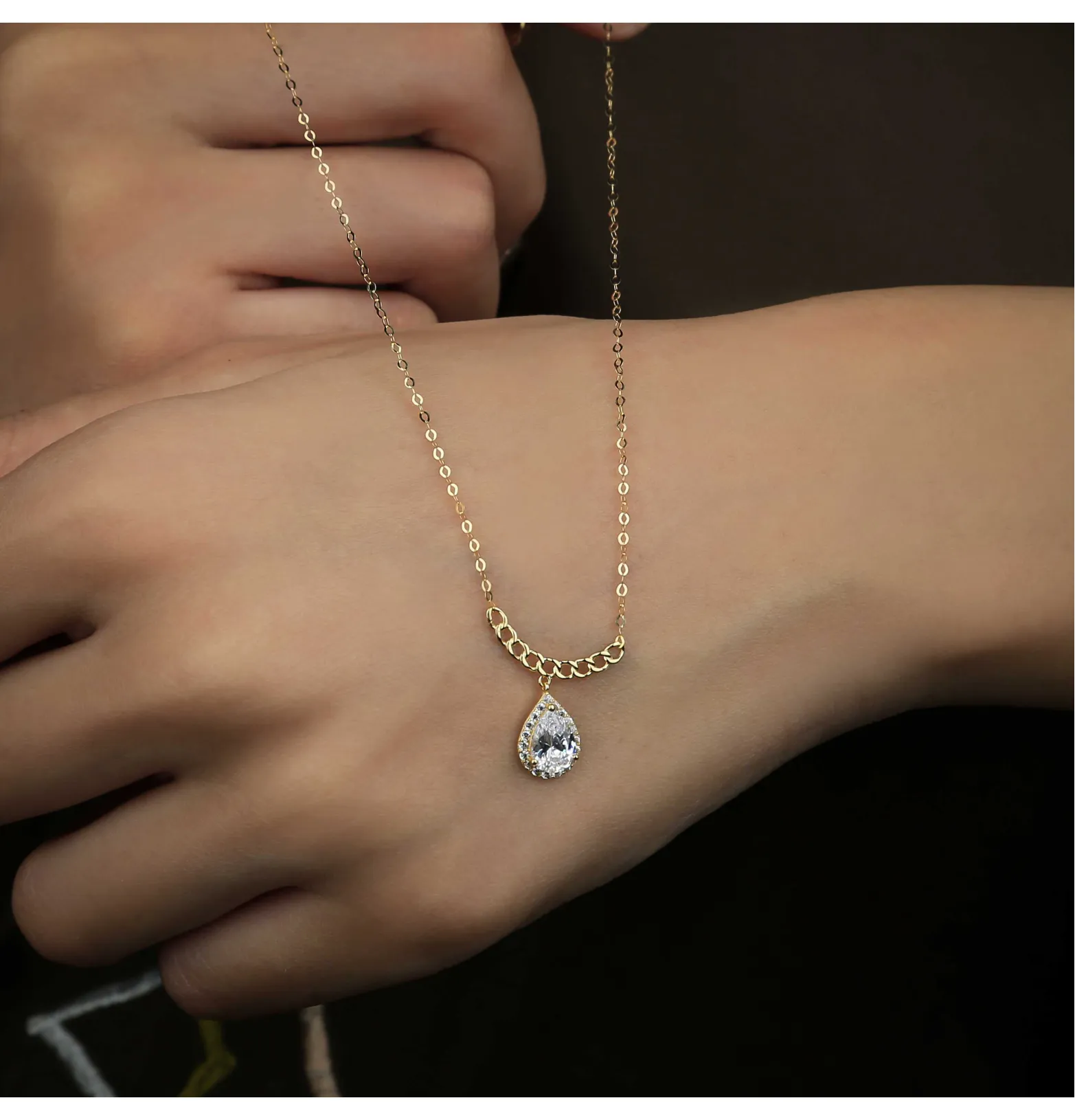 18 karat gold choker, made in Turkey