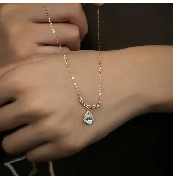 18 karat gold choker, made in Turkey