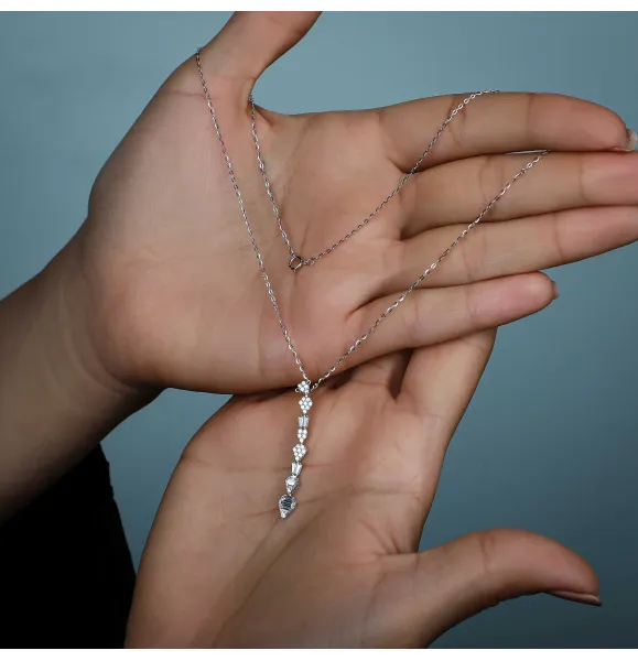 18 karat white gold choker, made in Turkey
