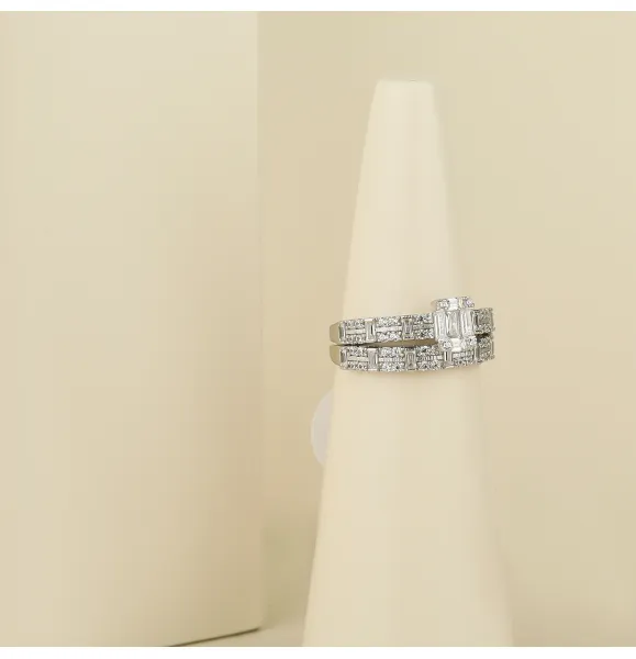 18 karat white gold ring, made in Turkey