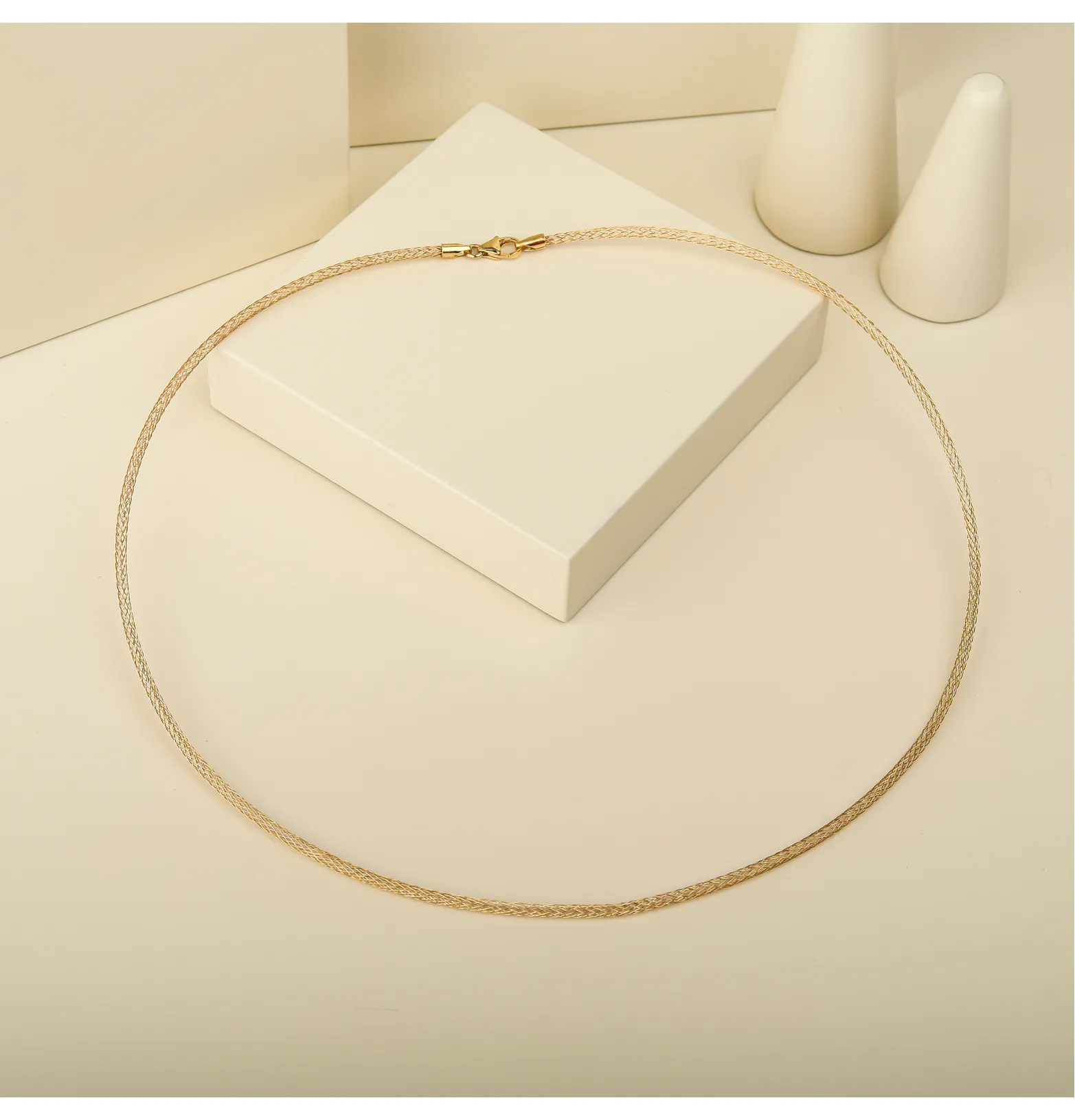 18 karat gold choker, Italian made