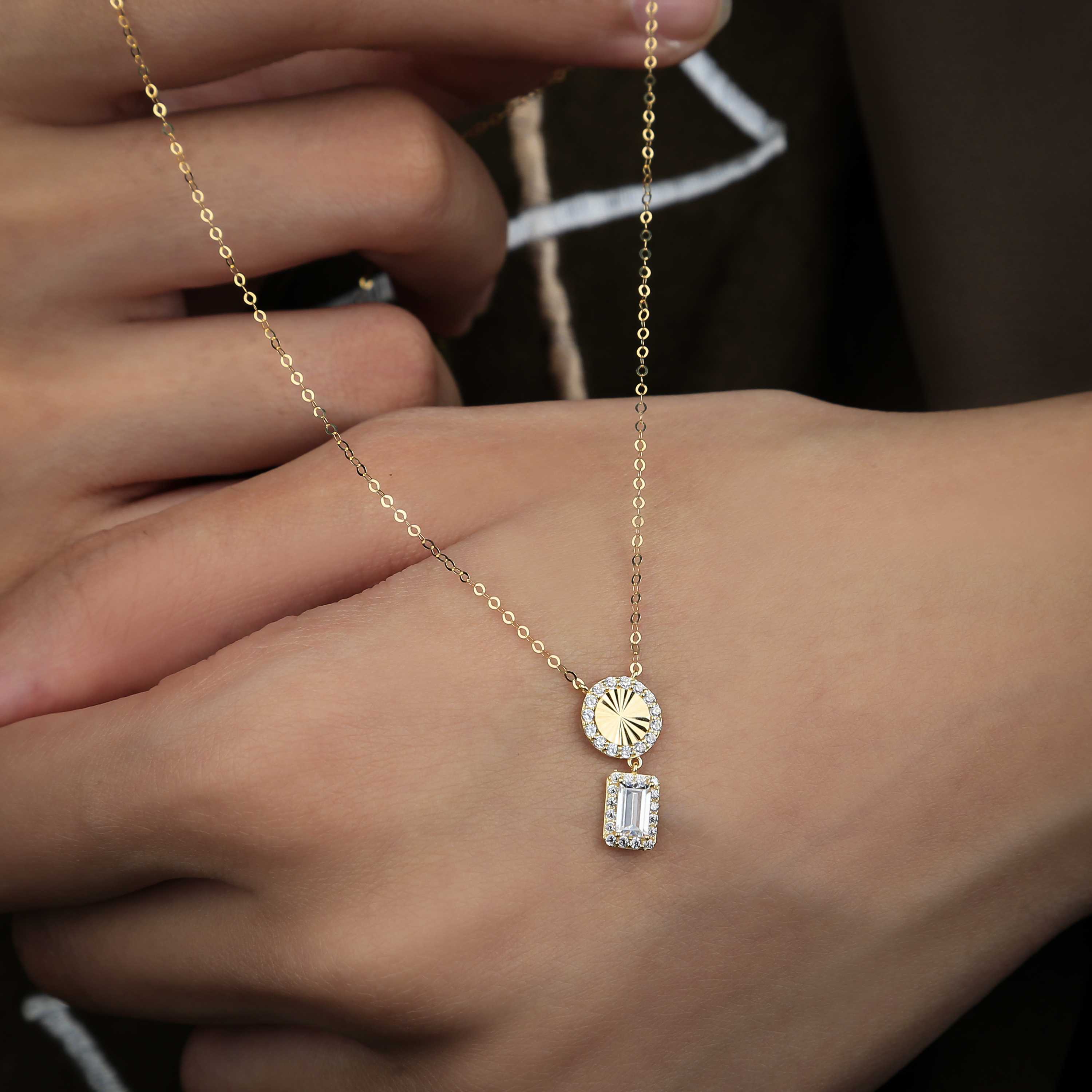 18 karat gold choker, made in Turkey