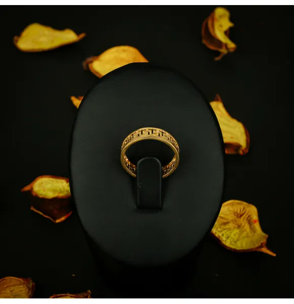 18 karat gold wedding ring, made in Turkey