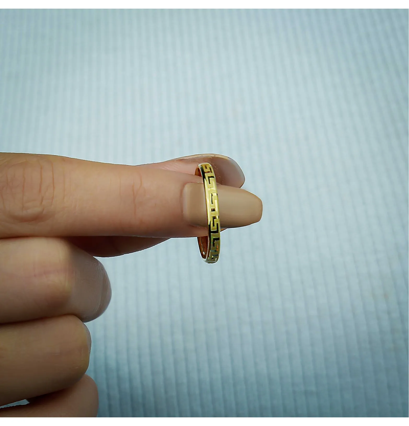 18 karat gold wedding ring, made in Turkey