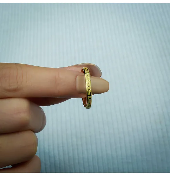 18 karat gold wedding ring, made in Turkey