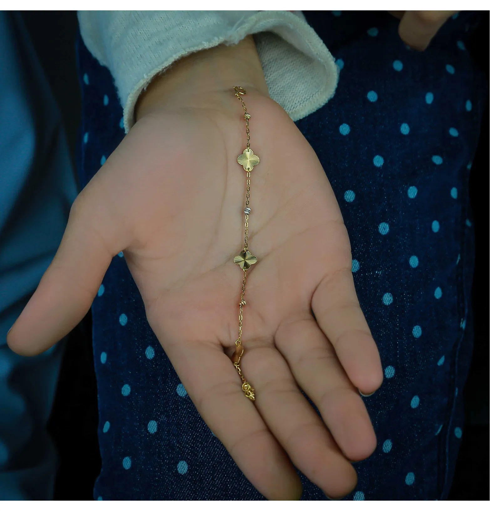 18-karat gold children's bracelet, made in Turkey