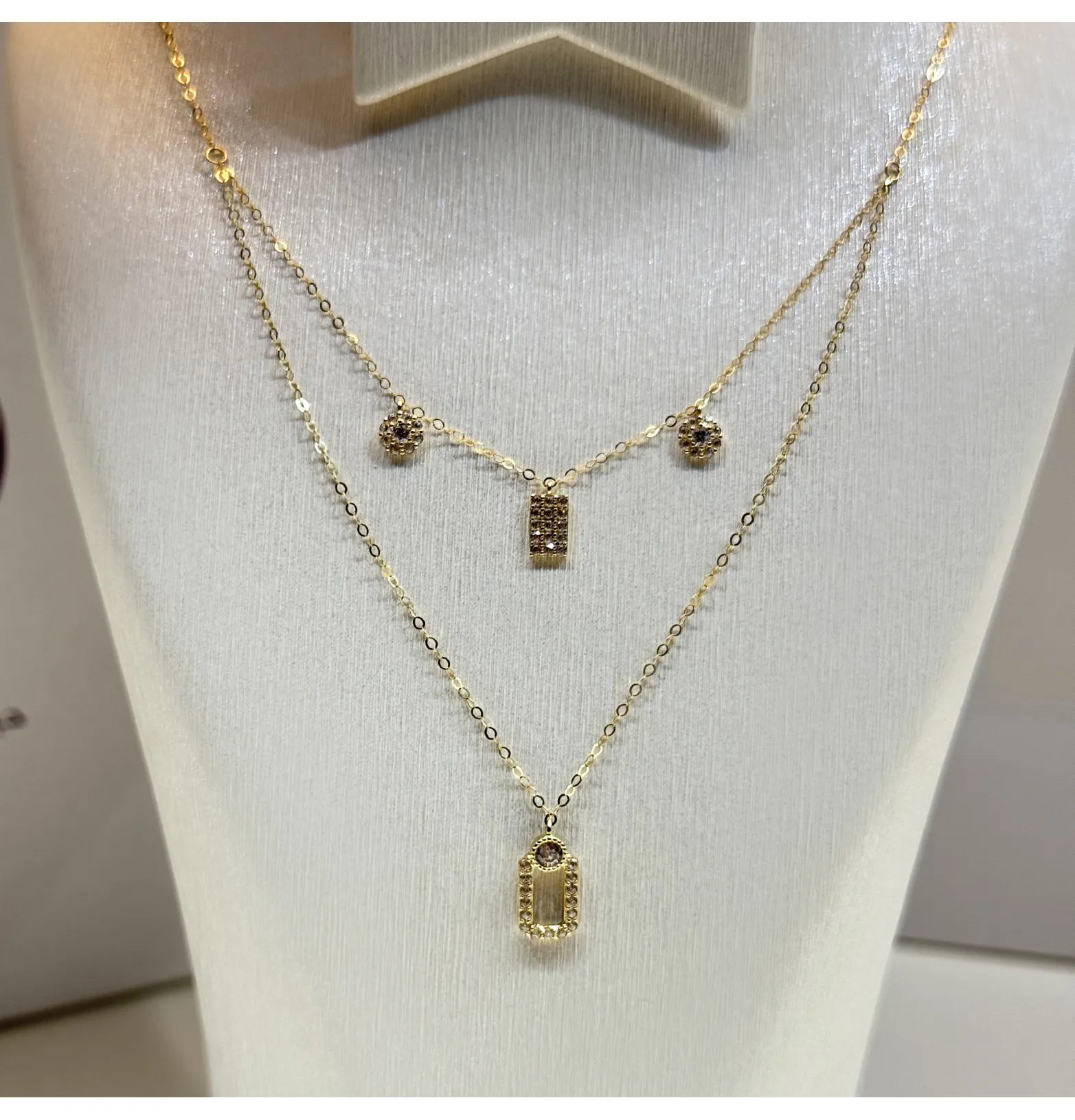 18 karat gold choker, made in Turkey