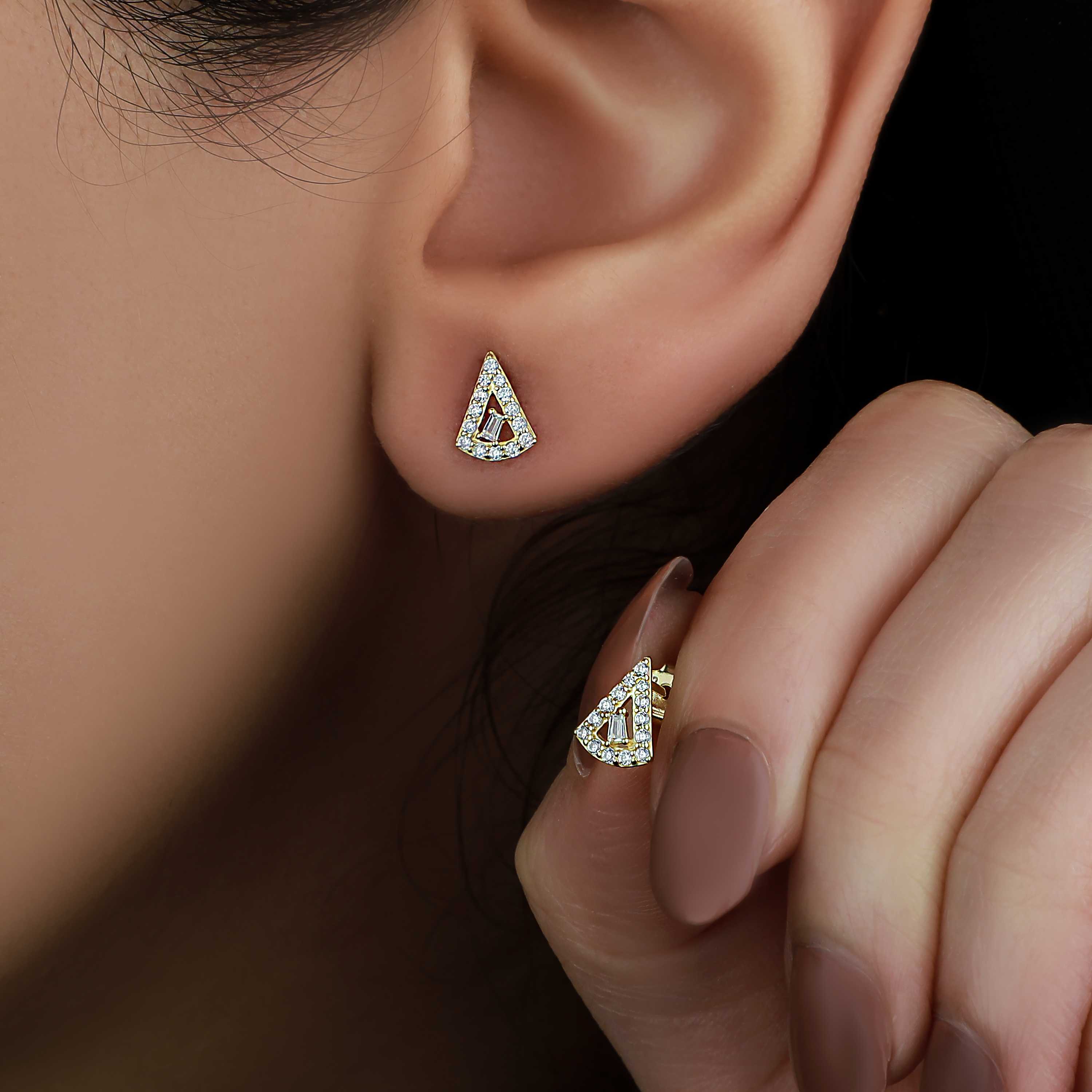 18 karat gold net ring, made in Turkey 18 karat gold net ring, made in Turkey