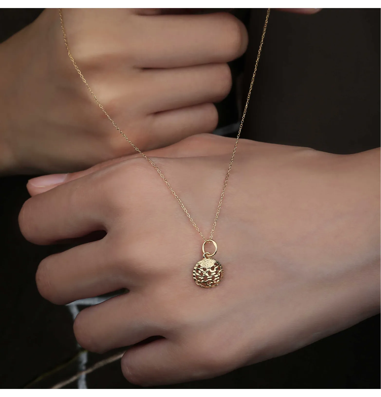 18 karat gold choker, made in Turkey