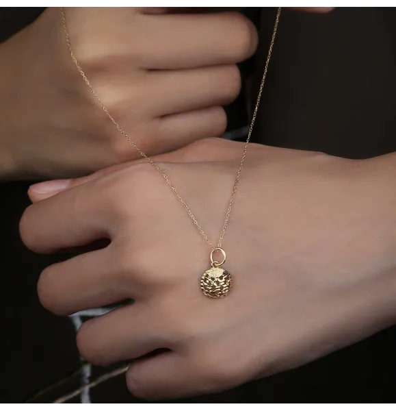 18 karat gold choker, made in Turkey