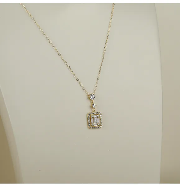 18 karat gold choker, made in Turkey