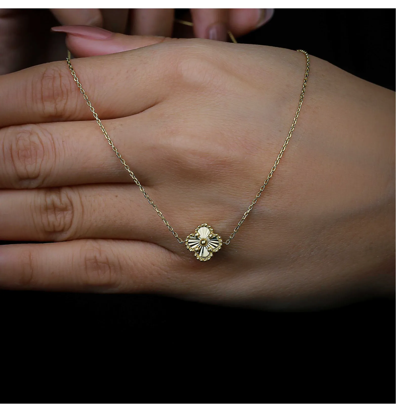 18 karat gold choker, made in Turkey