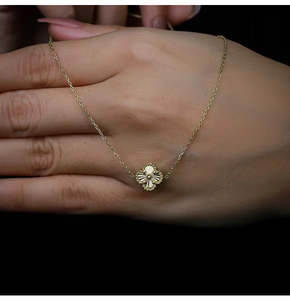 18 karat gold choker, made in Turkey