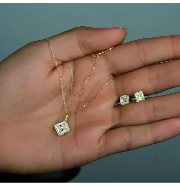 18 karat gold half set, Turkish made