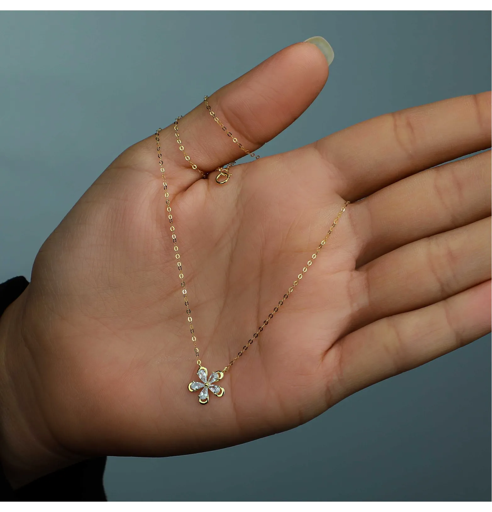 18 karat gold choker, made in Turkey